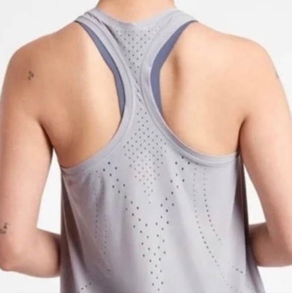 Bundle Athleta Tank Tops Size Medium And Large - Picture 15 of 16